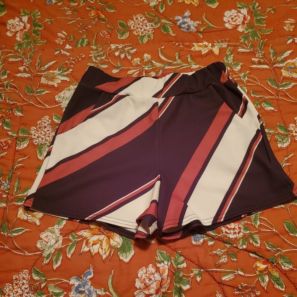 Boohoo Shorts Size 6